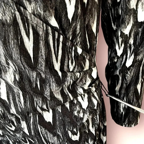 Talbots V Neck Stretchy Knit Faux Wrap Sheath Dress Ruched Size M Abstract Gray - Picture 6 of 16